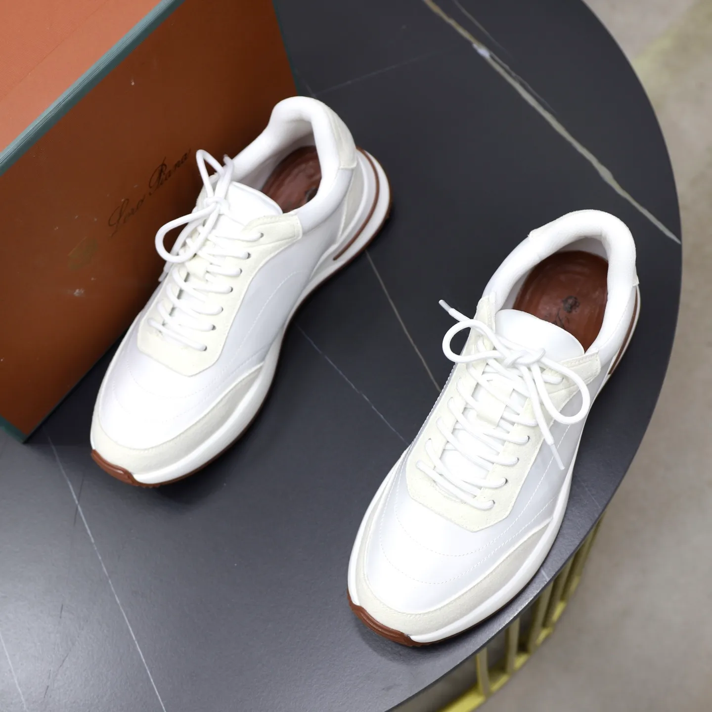 Ex-factory price: 462💰Loropiana LP men's shoes ♞size; 38-44 "45. Customized" original leather splicing. It is really easy to wear, lazy, relaxed, casual, perfect comfort, and there are many color choices, and they all look good with clothes. Is it true that Loropiana can bring social value? “Loropiana is the best thing money can buy”